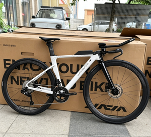 JAVA RIVALE TT Vélo de <span class=keywords><strong>Triathlon</strong></span> <span class=keywords><strong>Ironman</strong></span> Cadre en Alliage Magnésium-Aluminium Frein à Disque 24 Vitesses Fourche Avant Électronique Standard - Product Image 1