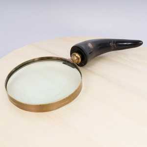Lupa elegante con mango de cuerno de búfalo hecha a mano para lectura de precisión y estilo clásico vintage - Product Image 1