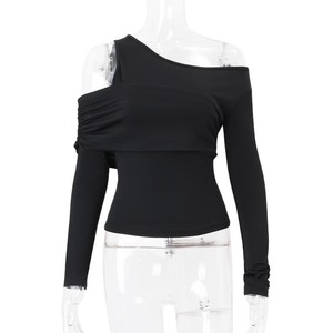 Camiseta de Punto Personalizada para Mujer, Primavera 2026, Color Sólido, Cuello Asimétrico, Manga Larga, Corte Ajustado - Product Image 1