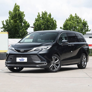 Toyota <span class=keywords><strong>Sienna</strong></span> 2027 2.5L <span class=keywords><strong>Hybride</strong></span> 2WD Premium Luxe MPV de taille moyenne à grande Transmission E-CVT 5 Portes 7 Places - Product Image 3