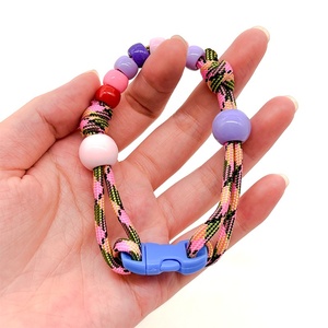 MANUFACTURE All Seasons Holidays Verstellbares Hundehalsband, schlichtes, farbenfrohes, handgewebtes Perlenhalsband für Hunde und Katzen - Product Image 5