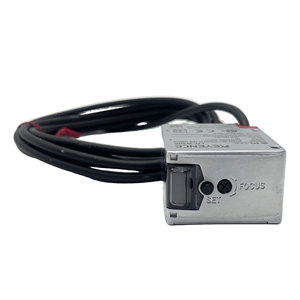 เซ็นเซอร์โฟโตอิเล็กทริคแบบสะท้อนแสงแบบกระจายสเปกตรัมเต็มรูปแบบ Keyence LR-W500 สายยาว 2 เมตร คุณภาพดีที่สุด  ชนิด NPN/PNP รับประกัน 1 ปี - Product Image 4