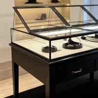 Vitrine à bijoux en verre GOWIN avec éclairage LED, écologique et durable, présentoir mural pour magasins de détail