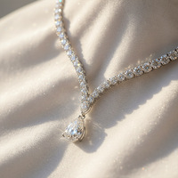 Abgestufte Tennis-Kette mit hängendem Birnen-Moissanit-Anhänger, inspiriert vom Red Carpet, S925 Silber, ultra-funkelnder A-List Schmuck