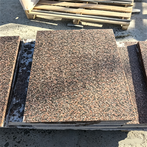 Piastrelle <span class=keywords><strong>in</strong></span> Granito Rosso Naturale <span class=keywords><strong>per</strong></span> Pavimentazione Esterna, Vendita all'Ingrosso - Product Image 1