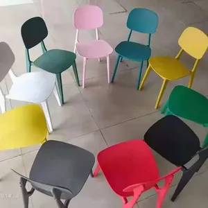 공장 도매 정원 PP 플라스틱 레스토랑을위한 인기있는 쌓을 수있는 식당 의자