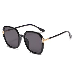 Gafas de sol de gran tamaño de estilo coreano para mujer, protección UV400, clase 2, lentes de PC, montura negra, C2, morado, gris, rosa - Product Image 3
