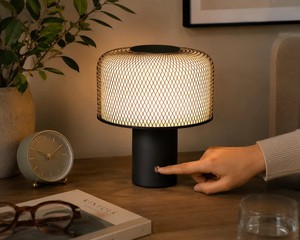 Lampe LED sans fil rechargeable moderne, luminosité réglable, lumière portable pour la décoration de la chambre à coucher et du patio - Product Image 1