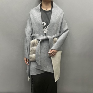 Jancoco Nuovo Arrivo Mantella <span class=keywords><strong>in</strong></span> Lana Bicolore <span class=keywords><strong>con</strong></span> Cintura, <span class=keywords><strong>Cappotto</strong></span> di Lusso <span class=keywords><strong>in</strong></span> Vera Lana <span class=keywords><strong>con</strong></span> Tasche <span class=keywords><strong>in</strong></span> <span class=keywords><strong>Pelliccia</strong></span> di Coniglio Rex - Product Image 3
