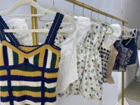 Camisetas de Tirantes de Segunda Mano al por Mayor para Mujer, Tallas Variadas, Ajuste Delgado, Versátiles, Ropa Usada de Moda para Primavera y Verano
