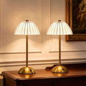 Lampe de table LED rechargeable sans fil dorée à intensité variable Nordic Hotel avec 3 températures de couleur, design décoratif pour la maison - Product Image 1