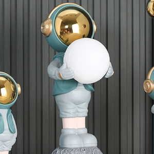 Tùy Chỉnh Phi Hành Gia Đồ Trang Trí Phim Hoạt Hình Hiện Đại Phong Cách Thủ Công Mỹ Nghệ Không Gian Bức Tượng Nhỏ Nhựa Nhựa Cho Doanh Nghiệp Quà Tặng Giáng Sinh Trang Trí - Product Image 1