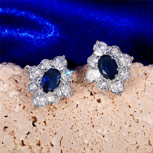 Orecchini a lobo con fiore blu per donna, gioielli vintage floreali scintillanti - Product Image 3