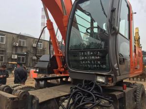 Excavadora de Ruedas Usada Hitachi ZX160W Fabricada en Japón, 16 Toneladas, con Motor y Caja de Cambios en Venta - Product Image 2