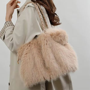 Sac à main en peluche d'hiver pour femmes, élégant, plissé, en fausse fourrure de renard, sac à bandoulière et sac à main avec chaîne - Product Image 1