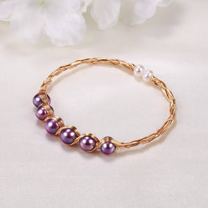 Pulsera de Perlas de Agua Dulce Barrocas al por Mayor de Zhuji, Hecha a Mano, Optimizada, Diseño de Grifo Enrollado Chapado en Oro y Cobre Morado - Product Image 2