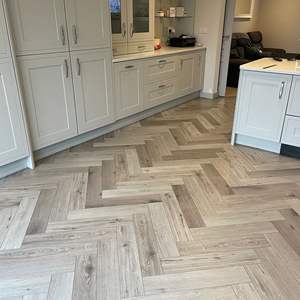 Revêtement de sol en chêne européen <span class=keywords><strong>Chevron</strong></span> Spc Aspect bois dur Revêtement de sol en vinyle Spc <span class=keywords><strong>Parquet</strong></span> Click Spc à chevrons - Product Image 5