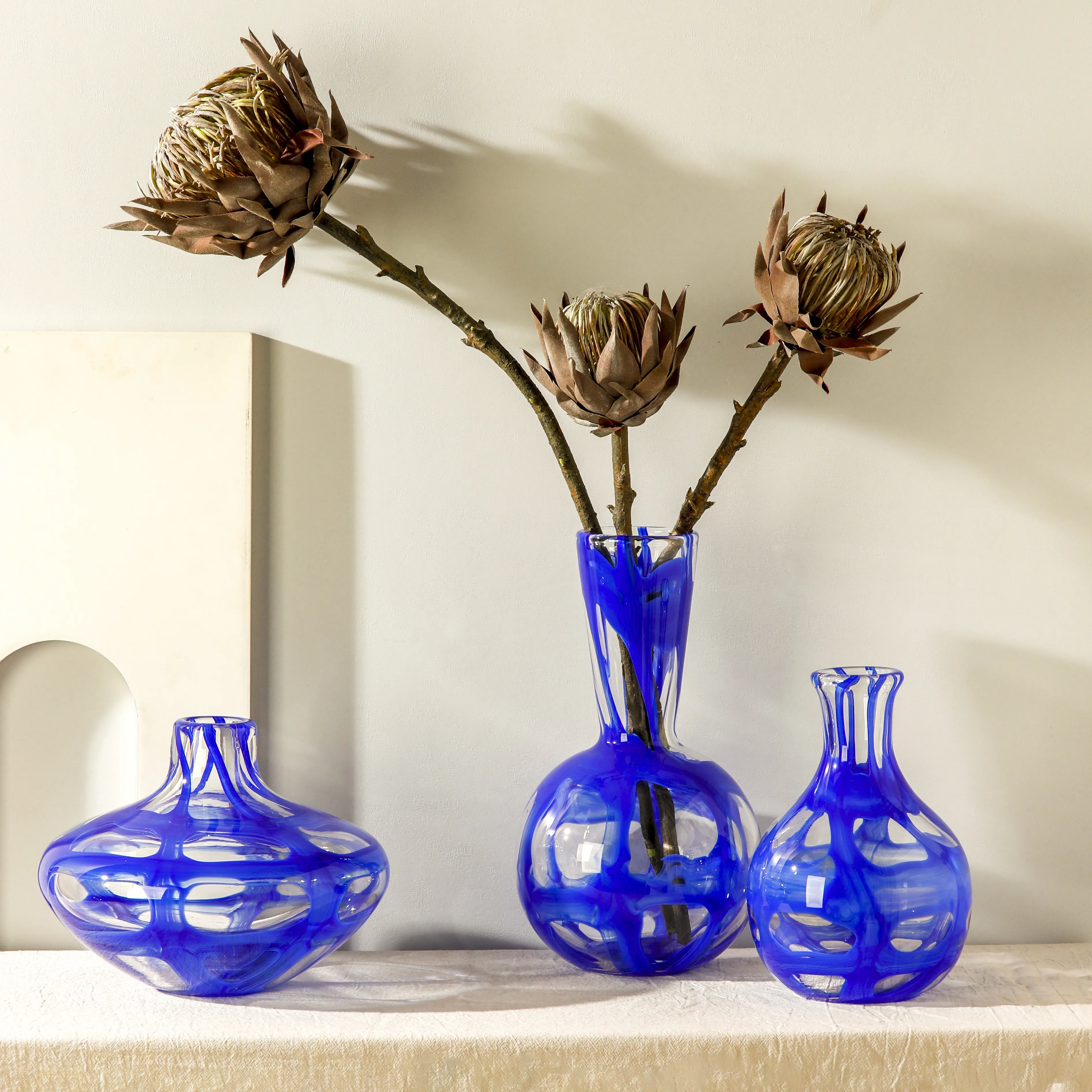 RYLAVA Hand-blown Scandinavian Modern Minimalist Style Stained Glass Vase for Wedding Centerpieces