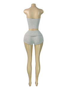 GHH12940 - Nouvelle Collection 2026 Ensemble Deux Pièces <span class=keywords><strong>Femme</strong></span> : Bustier Rayé Vertical et Short Moulant à Volants et Taille Plissée - Product Image 4
