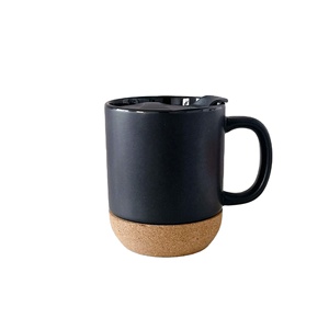 Taza de Café Grande de Cerámica de 15 oz con Base de Corcho y Tapa para Mamá y Papá, Regalo Personalizado para Amantes del Café, Latte y Té - Product Image 4