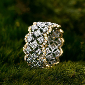 Anello Vintage con Design a Corona a Nido d'Ape in Pizzo per Donne - Product Image 2