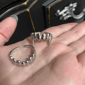 Juego de Cosplay de Halloween <span class=keywords><strong>Baldur</strong></span>'<span class=keywords><strong>s</strong></span> <span class=keywords><strong>Gate</strong></span> The Vampire Bite of Astarion 2PCS Split Ring Juego de anillos ajustables - Product Image 2