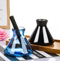 Vente en gros Sablier Triangle Reed Diffuseur Bouteille 220 ml Bouteille d'aromathérapie en verre personnalisée