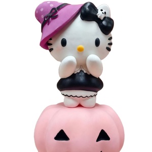 Statue Giganti Colorate in Resina 3D di Hello Kitty e Bambole, Ornamenti Paesaggistici per Parchi Divertimento e Esposizioni in Piazza - Product Image 1