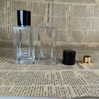 Offre Spéciale 30ml 50ml 100ml Atomiseur de pulvérisateur clair carré de luxe FEA 15mm Bouteille de parfum en verre vide avec bouchon magnétique