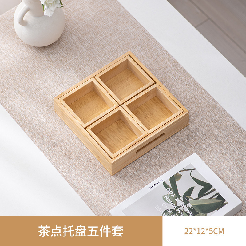 The four small inner compartments of the original color are 22*22*5