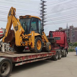 Mini-excavatrice KOMATSU PC35MR de 5 tonnes avec godet de creusement d'une capacité de 0,2 m³, moteur Hitachi d'occasion, pompe Sany - Product Image 3