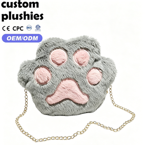 Sac bandoulière personnalisé en peluche grise en forme de patte de chat, mini sac à bandoulière doux et moelleux avec patte rose et chaîne dorée, cadeau idéal pour femme - Product Image 1
