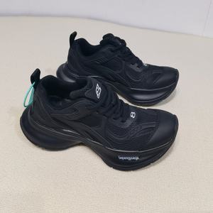 Zapatillas de Deporte de Moda Estilo Retro Personalizadas al por Mayor para Hombre y Mujer, con Suela Gruesa e Impermeables para Correr - Product Image 5