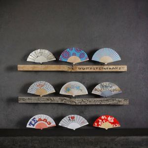Abanicos Plegables de Madera Pintados a Mano con Diseño Novedoso al por Mayor, Temática de Hadas, Decoración Artística, Festivales de Danza, Cajas de Madera, Letreros de Pared - Product Image 2