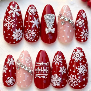 24 Uñas Postizas de Lujo Color Borgoña para Navidad, con Diseño 3D de Copos de Nieve y Cadena, Forma de Almendra, para Venta al Por Mayor - Product Image 1