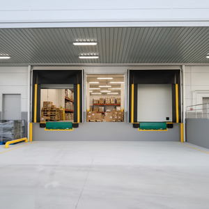 <span class=keywords><strong>Porte</strong></span> de <span class=keywords><strong>garage</strong></span> suspendue industrielle segmentée automatique en alliage d'aluminium durable - Product Image 1