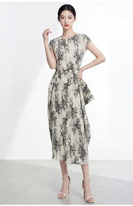 ชุดเดรสจีบพลีท Miyake รุ่นใหม่ประจำฤดูร้อนปี 2026 สไตล์ลำลอง คอทรงกลม ไซส์ใหญ่ สำหรับผู้หญิง ขายส่งเสื้อผ้าสตรี - Product Image 3