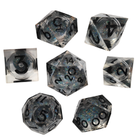 Ensemble de 7 dés en résine faits à la main à bords tranchants, avec cœur à paillettes liquides et sable mobile, dés polyédriques DND pour jeux de société, vente en gros
