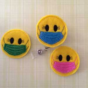 Parches Bordados Termoadhesivos y Apliques Bordados de Fieltro con Diseño de <span class=keywords><strong>Cara</strong></span> Sonriente para Uniformes Médicos, Enfermeras y Cirujanos - Product Image 4