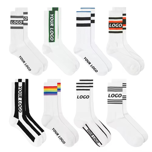 Calcetines deportivos para hombre, calcetines deportivos con logo en el puño, calcetines deportivos con logo en la parte inferior, calcetines deportivos de diseño personalizado, calcetines de fútbol. - Product Image 5