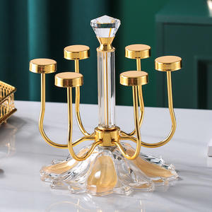 Porte-gobelets en verre doré avec base transparente et quatre supports pour la maison et le salon - Product Image 5