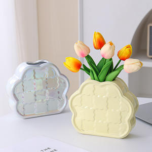 Vaso da tavolo in ceramica argento di lusso in stile moderno in stile Ins semplice Design creativo per il soggiorno tavolo da pranzo per fiori secchi - Product Image 4