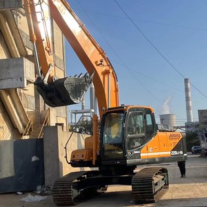 รถขุดฮุนไดมือสอง 22 ตัน ปี 2023 ได้รับการรับรองมาตรฐาน CE เครื่องยนต์ เกียร์ PLC ผ่านการทดสอบและตรวจสอบ สภาพดี - Product Image 3