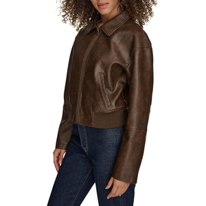 Veste en cuir 100% premium pour femme, style universitaire multi-patchs avec détails brodés, pour le streetwear, en vente - Product Image 4