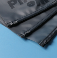 Sacs à fermeture éclair mats givrés personnalisés, sacs à fermeture éclair en plastique noirs refermables pour vêtements, translucides