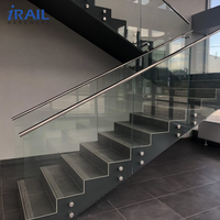 Balustrade en verre sans cadre pour balcon 10-12 mm avec système de profilés en aluminium, design moderne et sécurisé, verre trempé