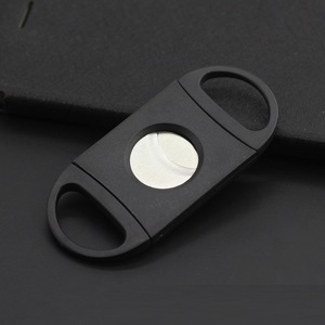 Accessoires pour cigares personnalisés en gros Coupe-cigare à double lame en plastique avec logo personnalisé - Product Image 5