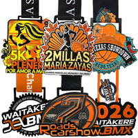 Médaille sportive personnalisée en alliage de zinc émaillé noir avec ruban, logo sur mesure