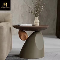 Table basse en résine moderne et simple Ins Design Mobilier d'intérieur pour la maison Bureau Salon pour hôtels Villas Décoration