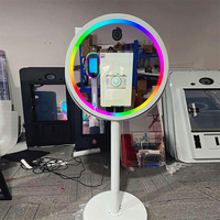 2026 En gros Cabine photo miroir magique personnalisée avec caméra et accessoires offerts, écran tactile 40 pouces